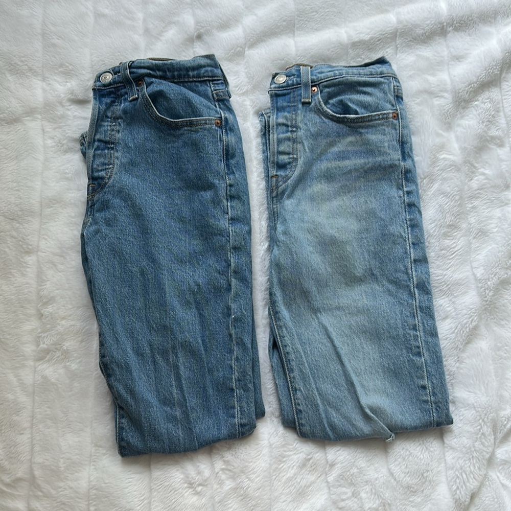 2 pairs of Levi jeans - Picture 3 of 9